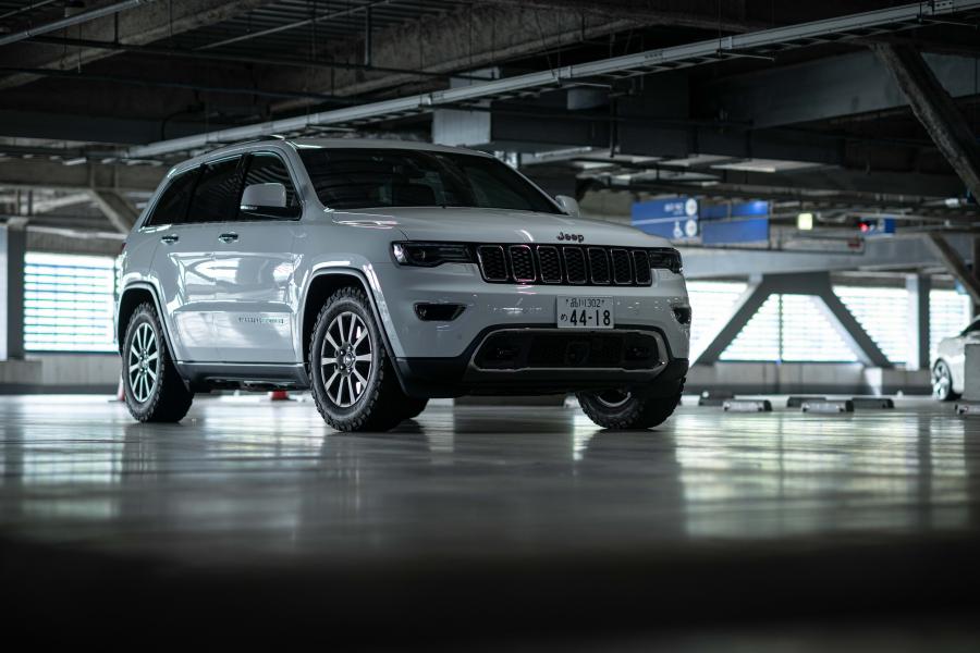  Jeep Grand Cherokee Limited (WK2) 2017 года  (JP) (фото 1 из 18)